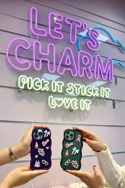 Gulliga skal i Let´s Charm butiken.